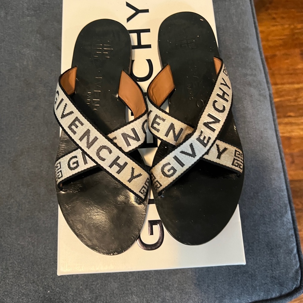 Givenchy slides - Picture 3 of 10